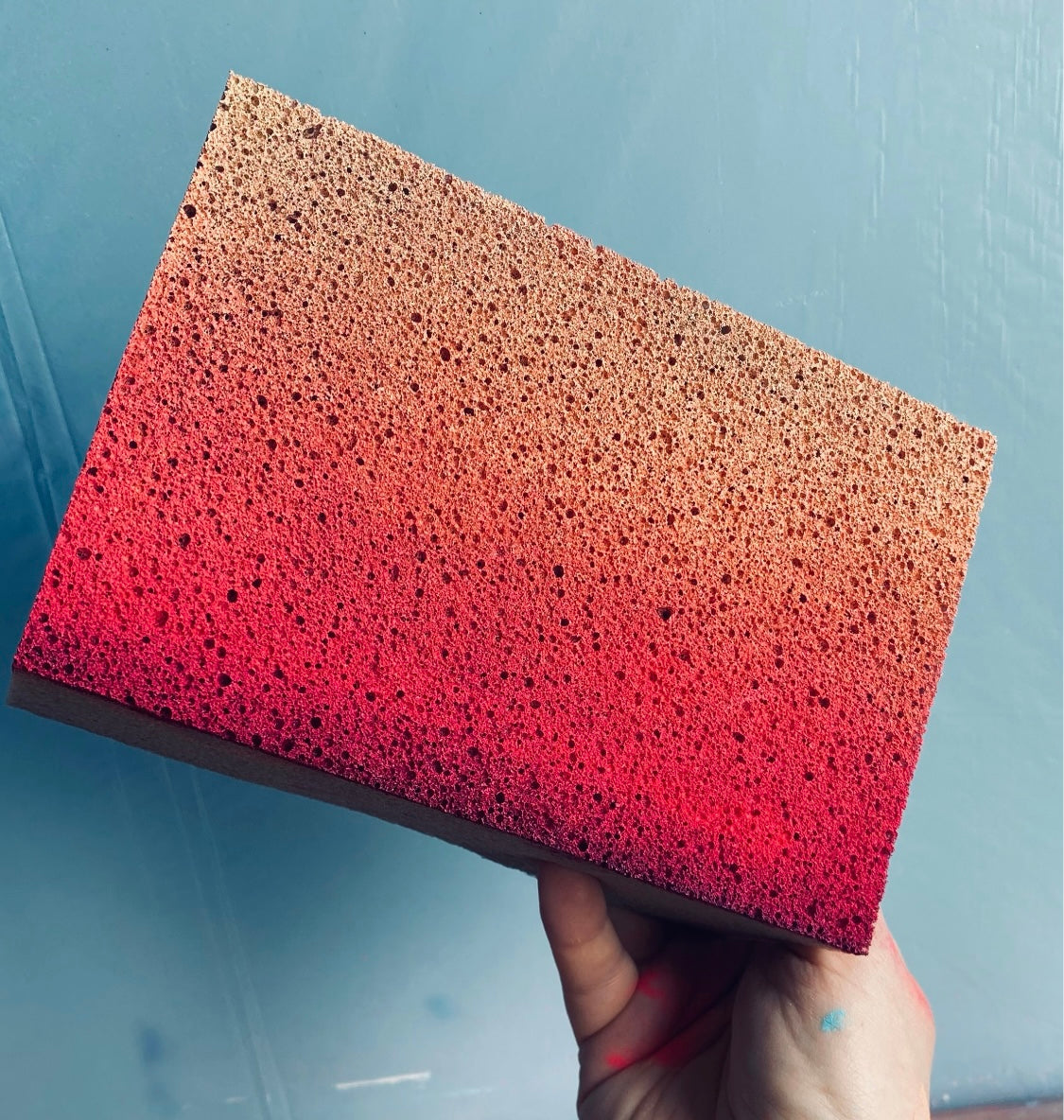 Create Beautiful Abstract Art With Sponges + Bonuses